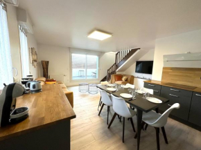Rooftop duplex 2 steps from Paris